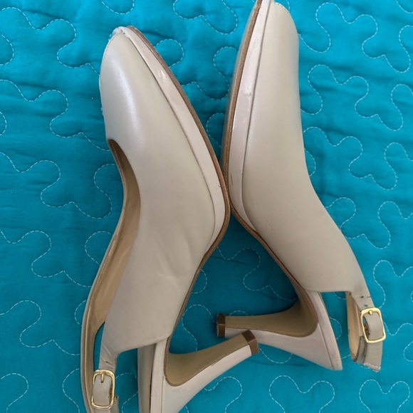 Andrea -Leather Heels - Picture 8 of 11